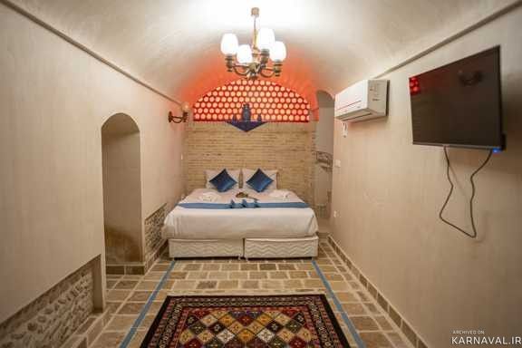 عمارت آقائی "اتاق 104"