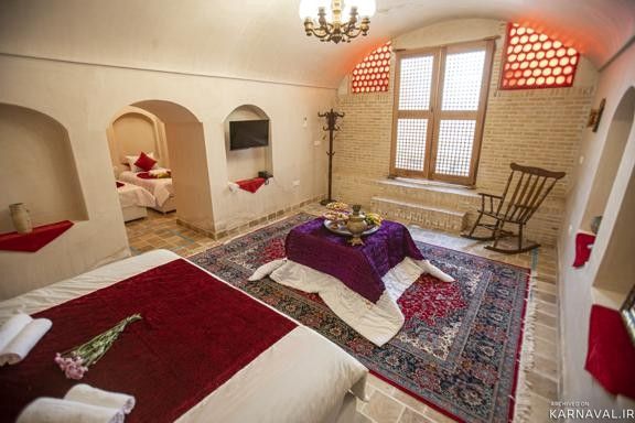 عمارت آقائی "اتاق 103" عمارت آقائی "اتاق 103"