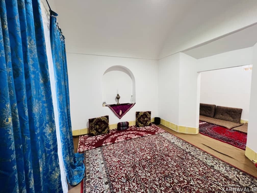 اقامتگاه بومگردی نوش آفرین "اتاق ستاره"