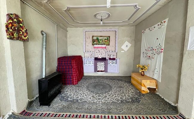 مجموعه بومگردی وامنان "اتاق 30 متری" مجموعه بومگردی وامنان "اتاق 30 متری"