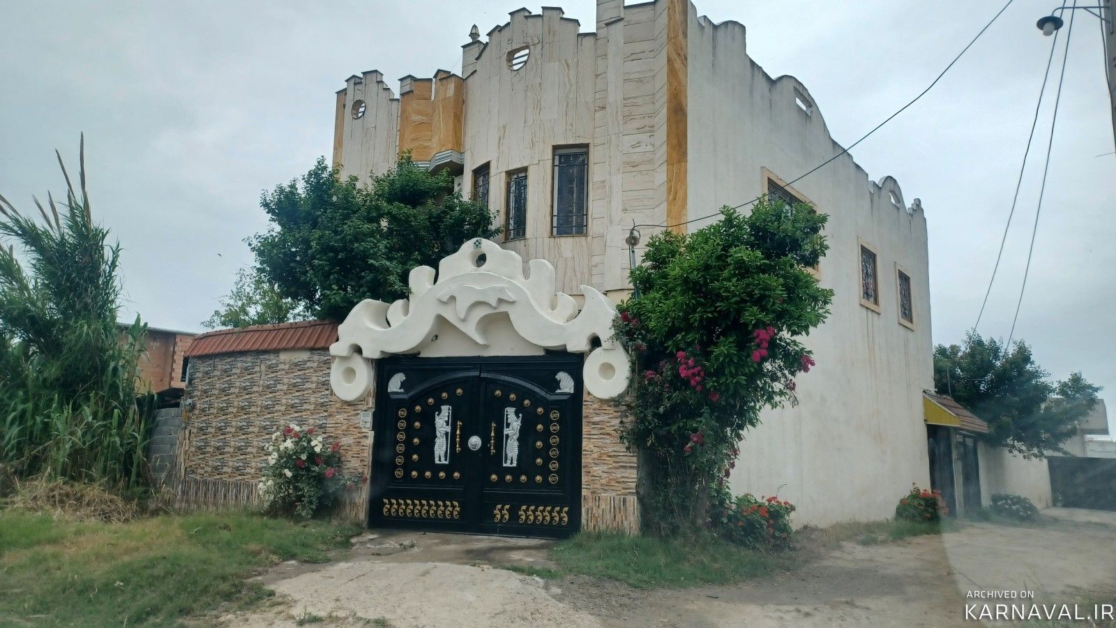 واحد حیاط دار در "فرح آباد"