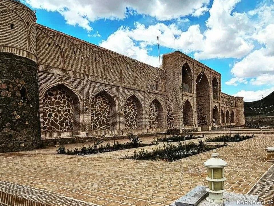 اقامتگاه بومگردی شاه عباسی بلاباد "اتاق بزرگ" اقامتگاه بومگردی شاه عباسی بلاباد "اتاق بزرگ"
