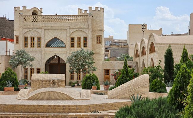مجموعه بومگردی عمارت حاکم( اتاق مینا) مجموعه بومگردی عمارت حاکم( اتاق مینا)