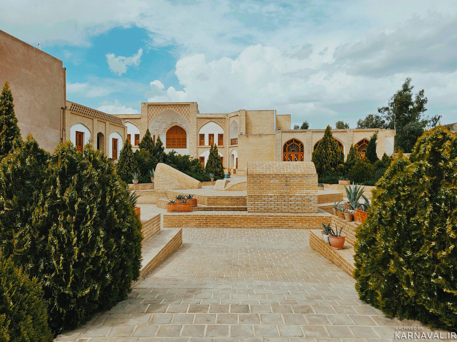 مجموعه بومگردی عمارت حاکم( اتاق مینا)