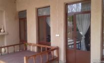 اقامتگاه بومگردی موبد(اتاق شومینه هیزمی) اقامتگاه بومگردی موبد(اتاق شومینه هیزمی)
