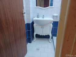 آپارتمان میزبان دو خوابه کولر دار طبقه اول آپارتمان میزبان دو خوابه کولر دار طبقه اول