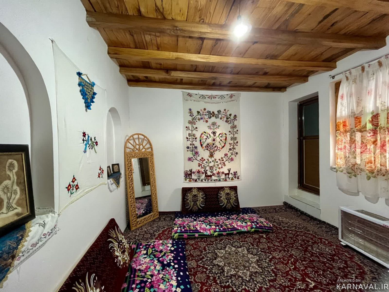 اقامتگاه بومگردی"روزیه" اتاق سولا(سرویس اختصاصی) اقامتگاه بومگردی"روزیه" اتاق سولا(سرویس اختصاصی)