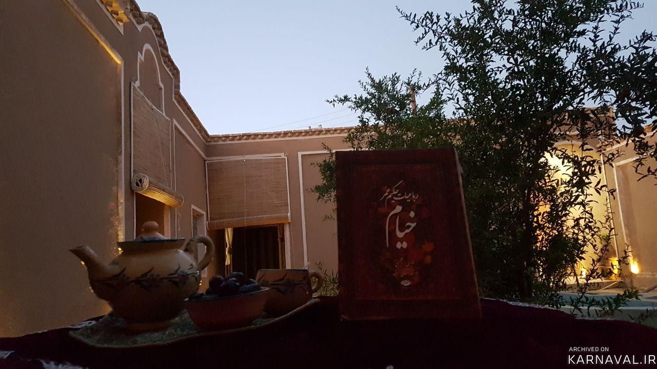 اقامتگاه"عارف و ماهرخ" اتاق بادگیر اقامتگاه"عارف و ماهرخ" اتاق بادگیر