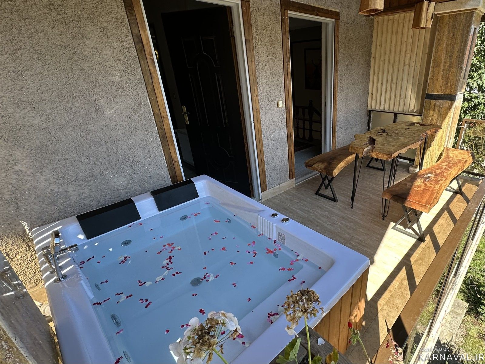 ویلا دوبلکس جنگلی با جکوزی