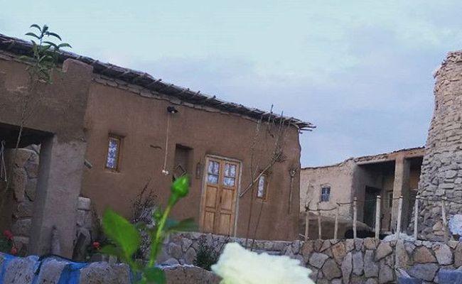 اقامتگاه "قصر یعقوب" اتاق ۱۸ متری 3 اقامتگاه "قصر یعقوب" اتاق ۱۸ متری 3