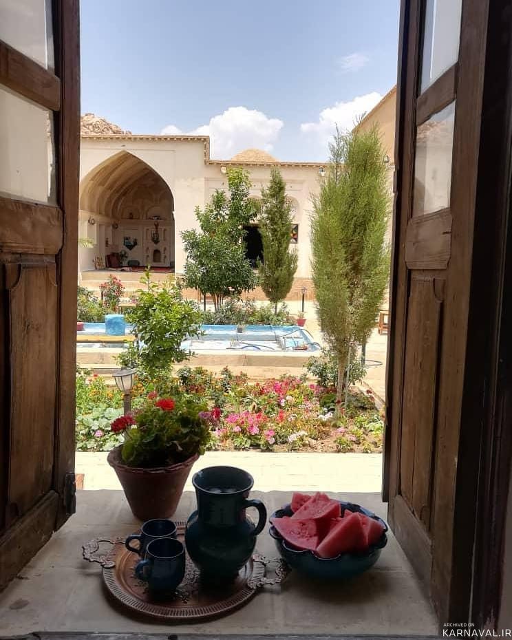 اقامتگاه سنتی "جاوید" اتاق پنج دری 1