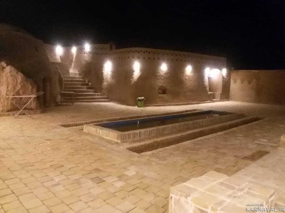 اقامتگاه بومگردی "نخل و نرگس" اتاق (9)