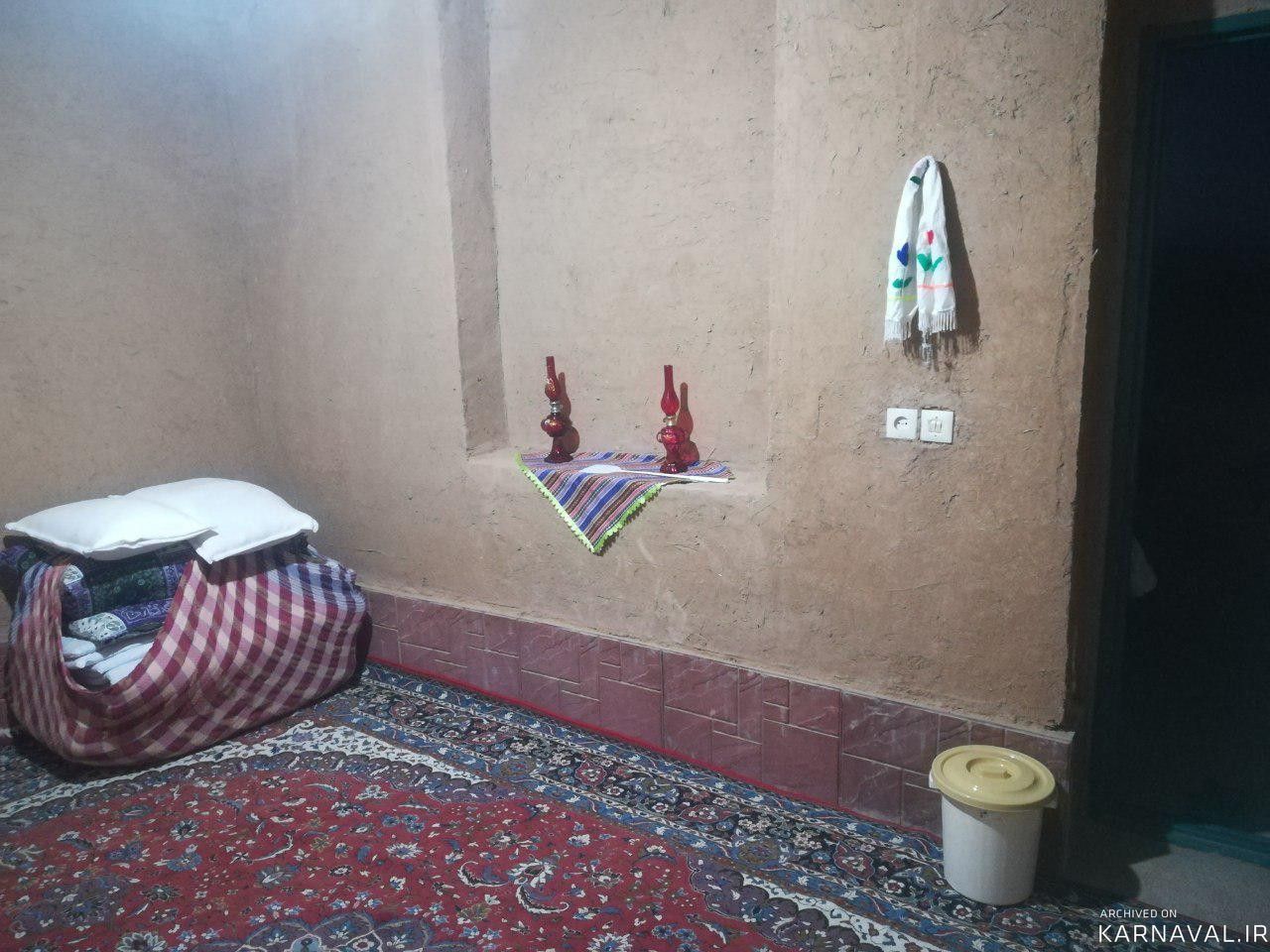 اقامتگاه بومگردی "بابا اکبر" اتاق (2)