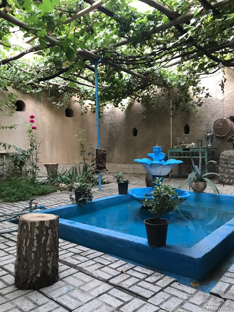 اقامتگاه بومگردی"سرای مادری"اتاق 28متری کرسی دار
