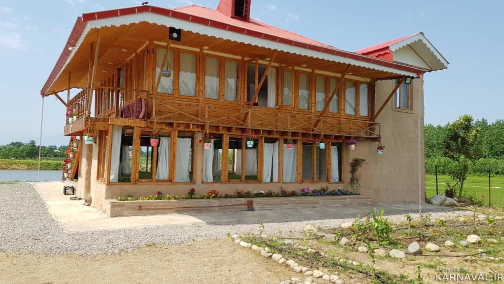 ویلا چوبی با آبگیر اختصاصی باغ طوبی