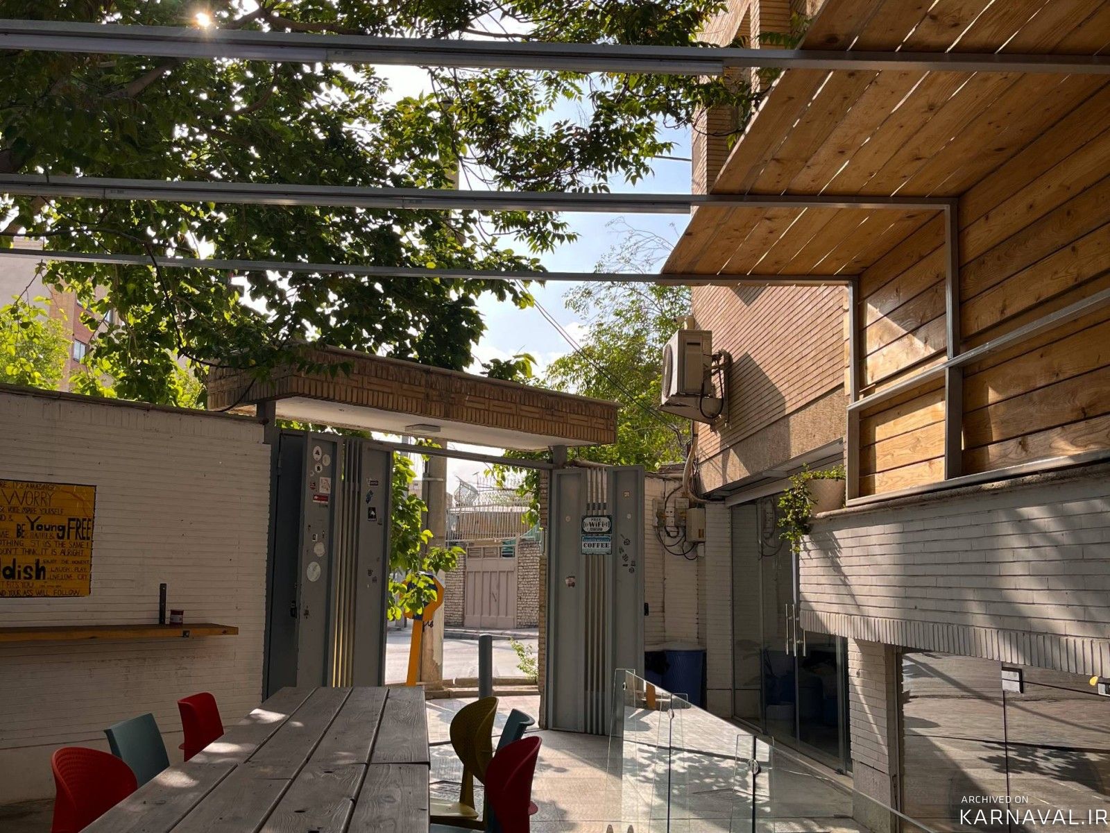 هاستل"رگ راگ"اتاق دوتخته دبل اقتصادی طبقه دوم