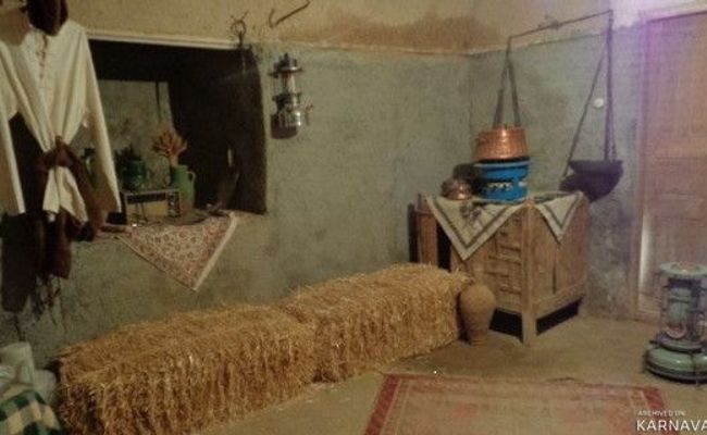 اقامتگاه بومگردی "خانه ناصر لشکر" اتاق 3 اقامتگاه بومگردی "خانه ناصر لشکر" اتاق 3