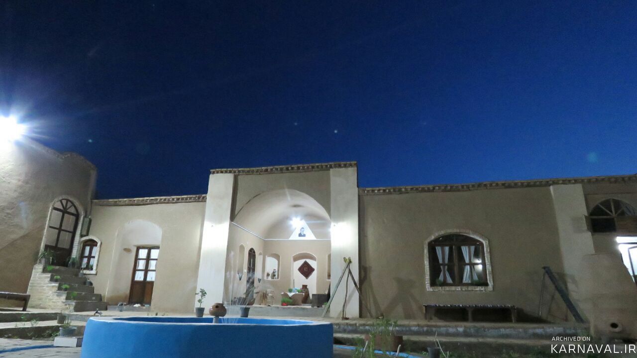 اقامتگاه"میرزا غلامحسین خان"اتاق 12متری2