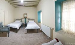 خانه گردو ( اتاق قصه ها ) خانه گردو ( اتاق قصه ها )