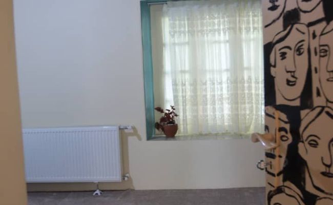 خانه گردو ( اتاق قصه ها ) خانه گردو ( اتاق قصه ها )