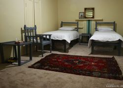 خانه گردو ( اتاق قصه ها ) خانه گردو ( اتاق قصه ها )