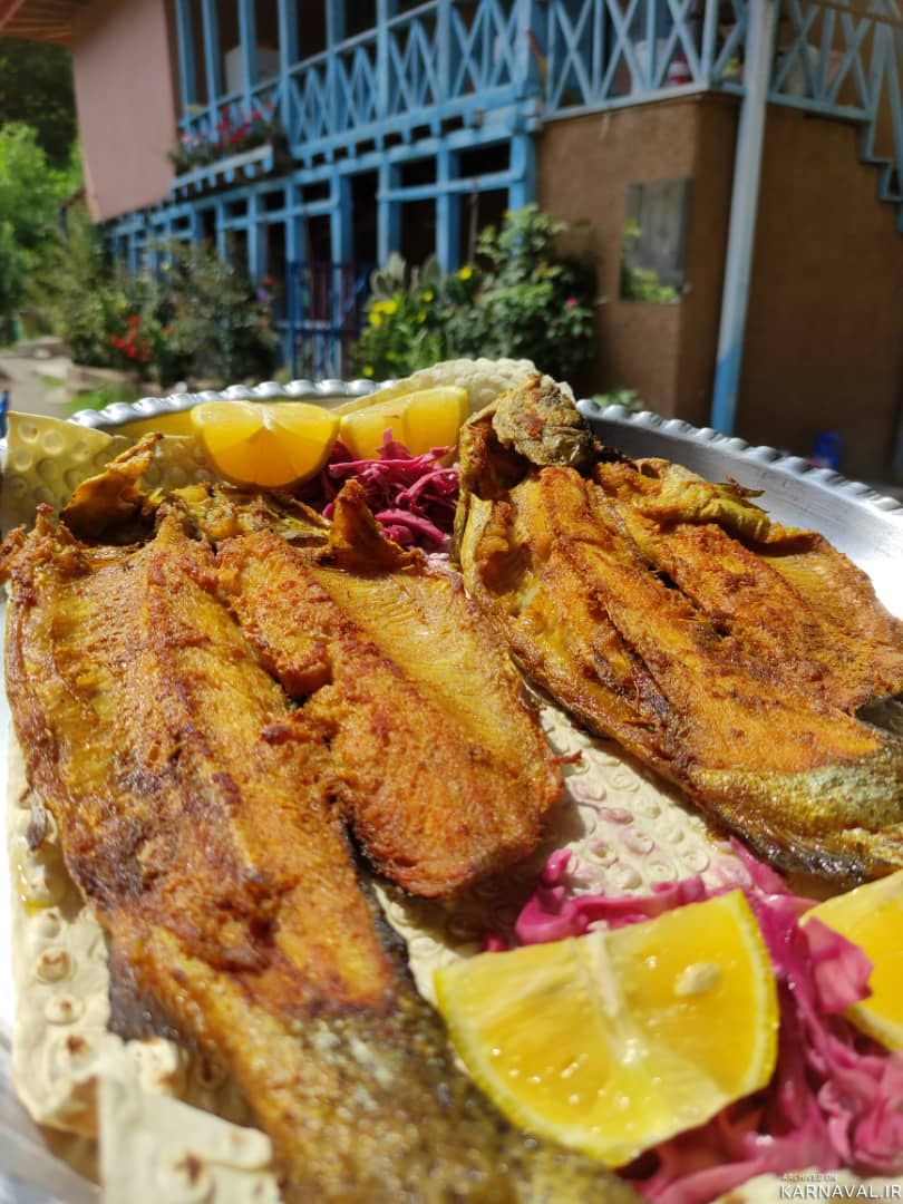 اقامتگاه بومگردی "ماه نشین"اتاق چشمه سر