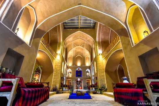 اقامتگاه بومگردی "خالو میرزا" اتاق آبی 