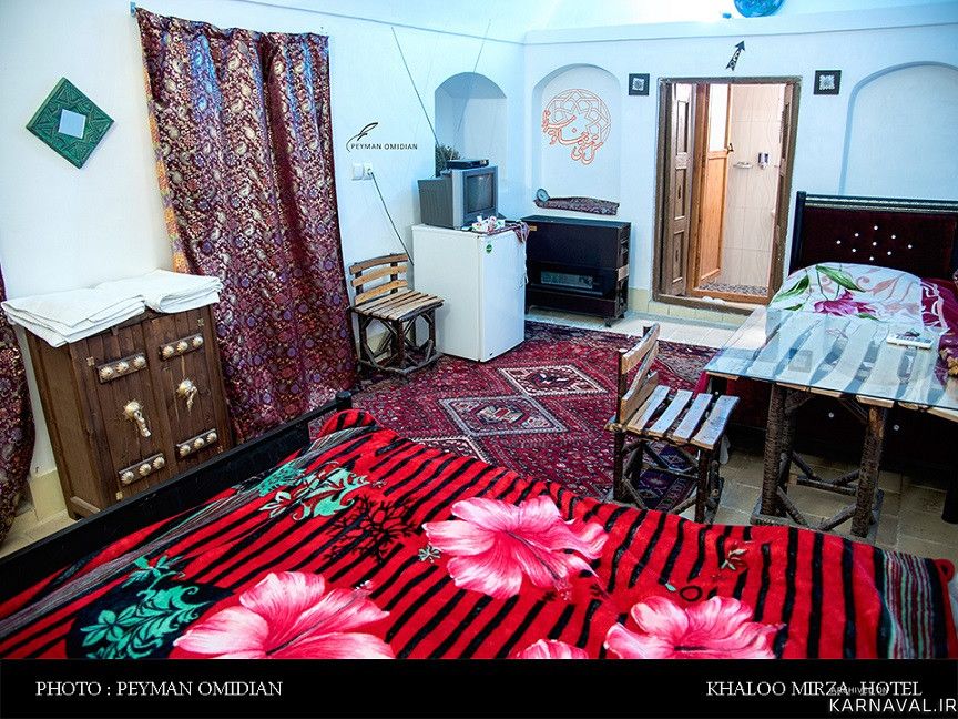اقامتگاه بومگردی "خالو میرزا" اتاق طلایی