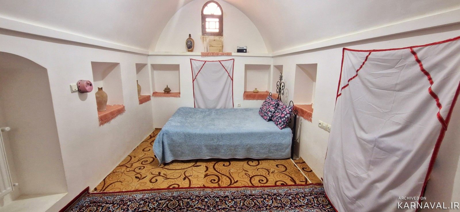 اقامتگاه "عمارت دژ گلی" اتاق مسافر کویر اقامتگاه "عمارت دژ گلی" اتاق مسافر کویر