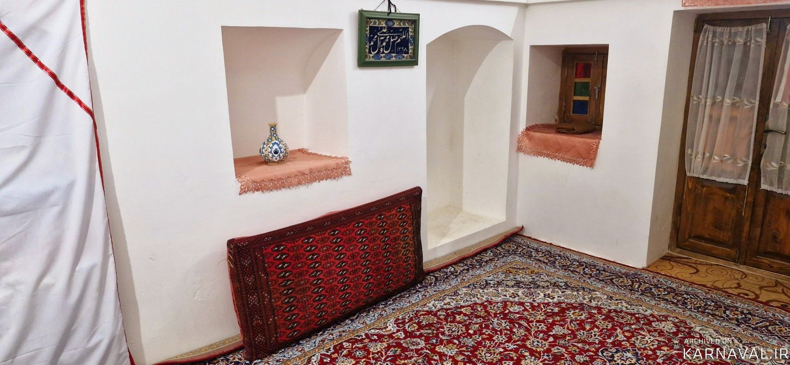 اقامتگاه "عمارت دژ گلی" اتاق مسافر کویر اقامتگاه "عمارت دژ گلی" اتاق مسافر کویر