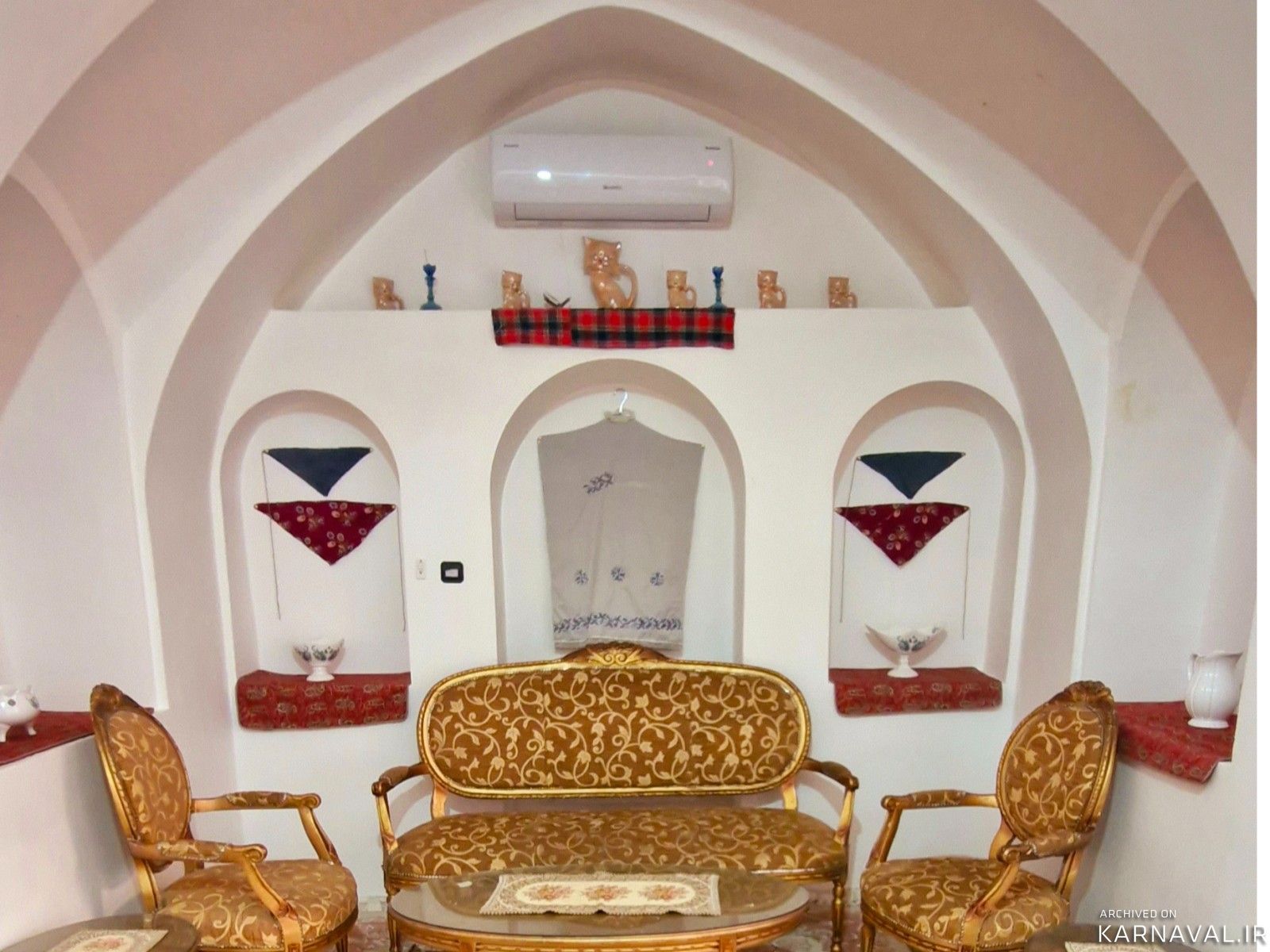 اقامتگاه "عمارت دژ گلی" اتاق سه دری