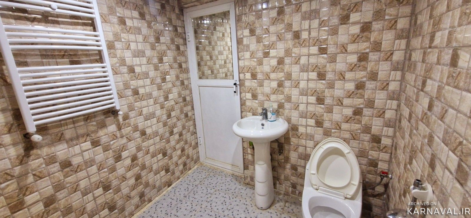اقامتگاه "عمارت دژ گلی" اتاق سه دری
