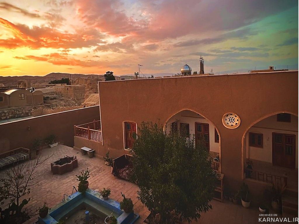 اقامتگاه "عمارت دژ گلی" اتاق آذرگوی