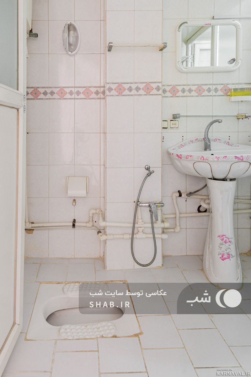 واحد مبله تک خواب در نزدیکی سی و سه پل واحد مبله تک خواب در نزدیکی سی و سه پل