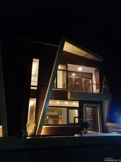 ویلای دوبلکس با استخر سرپوشیده ویلای دوبلکس با استخر سرپوشیده