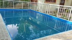 ویلا در باغ بهادران با استخر سرپوشیده با آب سرد ویلا در باغ بهادران با استخر سرپوشیده با آب سرد