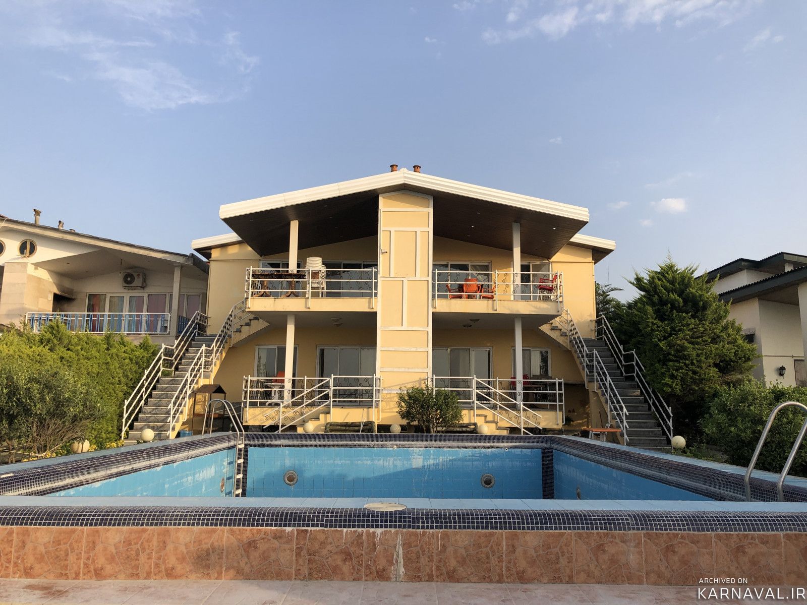ویلا (ساحلی-شهرک برند-استخرروباز) ویلا (ساحلی-شهرک برند-استخرروباز)