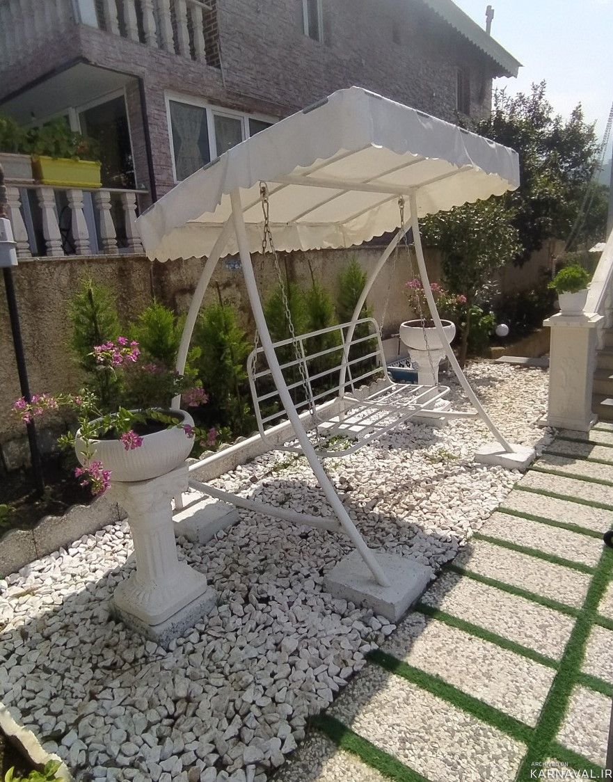 عروس سفید (یک) بکر و جنگلی