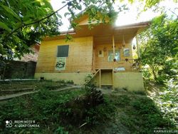 بومگردی گوزل کندیمیز ( کلبهٔ چوبی) بومگردی گوزل کندیمیز ( کلبهٔ چوبی)