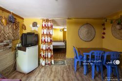 کلبه نزدیک رودخانه همراه با آلاچیق و تاب کلبه نزدیک رودخانه همراه با آلاچیق و تاب