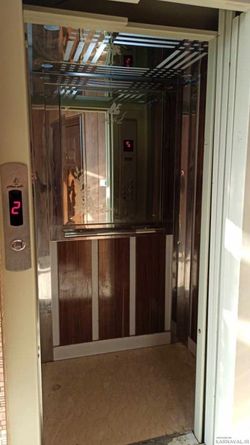 استخر آب گرم سرپوشیده و میز بیلیارد، طبقه اول استخر آب گرم سرپوشیده و میز بیلیارد، طبقه اول