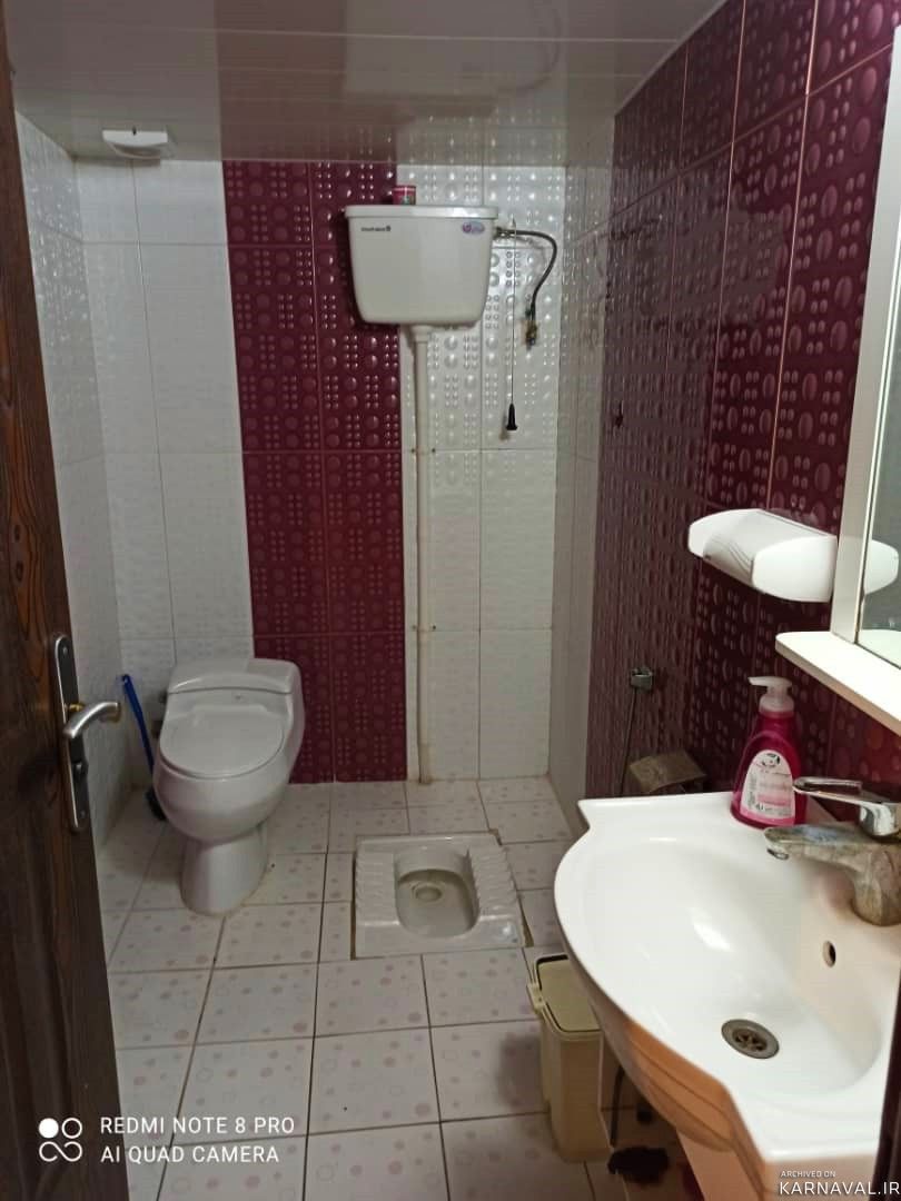 استخر آب گرم سرپوشیده و میز بیلیارد، طبقه اول