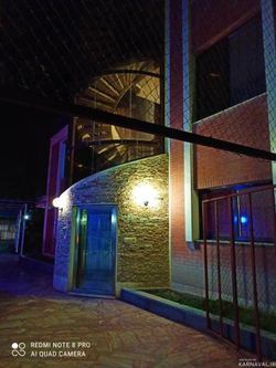 استخر آب گرم سرپوشیده و میز بیلیارد، طبقه اول استخر آب گرم سرپوشیده و میز بیلیارد، طبقه اول