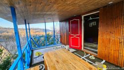 کلبه چوبی سنتی تراس دار ، در دل جنگل کلبه چوبی سنتی تراس دار ، در دل جنگل