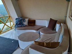 واحد گل رز، طبقه دوم همراه با تراس 30متری واحد گل رز، طبقه دوم همراه با تراس 30متری