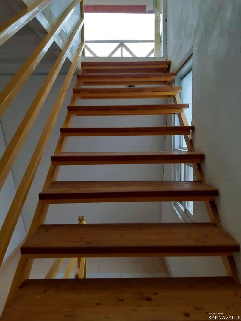 واحد گل لاله، پنت هاوس با چشم انداز کوهستان