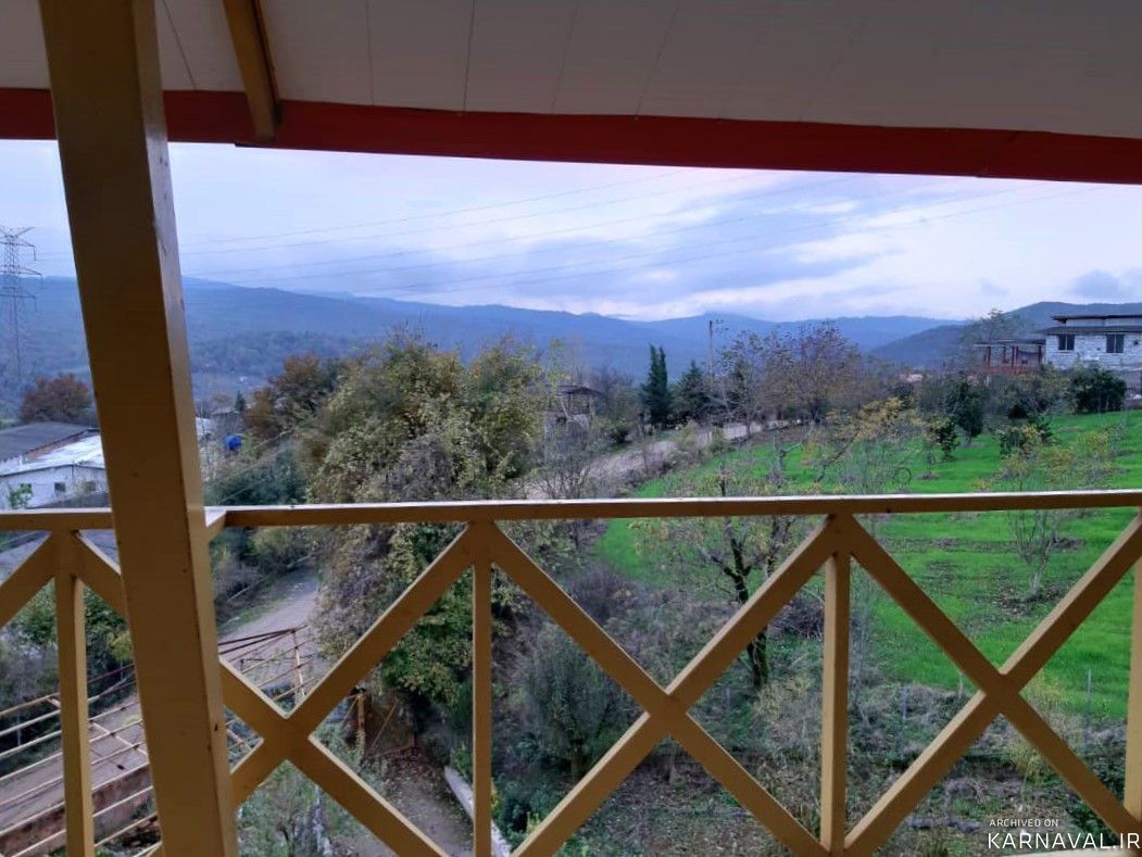 واحد گل لاله، پنت هاوس با چشم انداز کوهستان