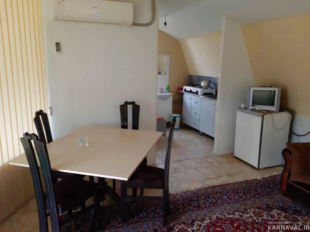 واحد گل لاله، پنت هاوس با چشم انداز کوهستان