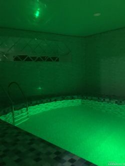 استخر سرپوشیده واحد یک ، همکف دربست استخر سرپوشیده واحد یک ، همکف دربست