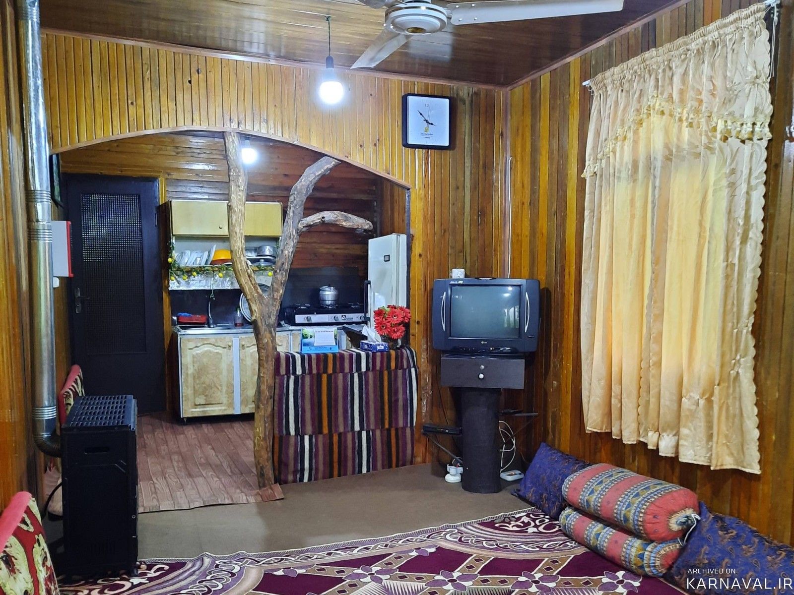 کلبه جنگلی تراس دار در طبیعت بکر روستای تیرکن